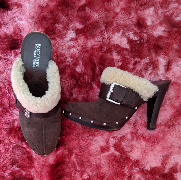 Authentic Michael Kors Clogs - Picture 2 of 6